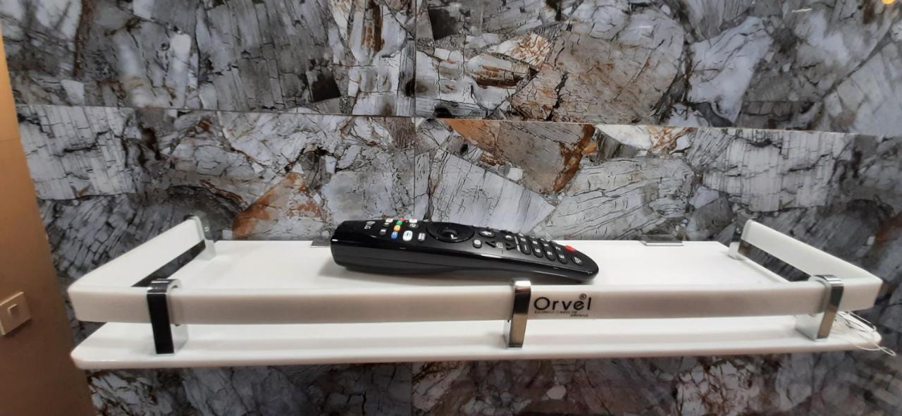 Aggarwal Luxury Room With Private Kitchen Washroom And Balcony Along With Fridge, Ac, Android Tv, Wifi In Main Lajpat Nagar New Delhi Exteriör bild